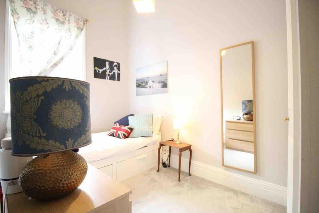 Wonderful Apartment In Earl'S Court London Exteriör bild